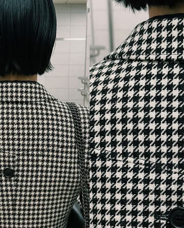 本週五 【She’s coming】 a place held close