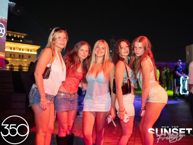 Noches De Perreo rooftop experience