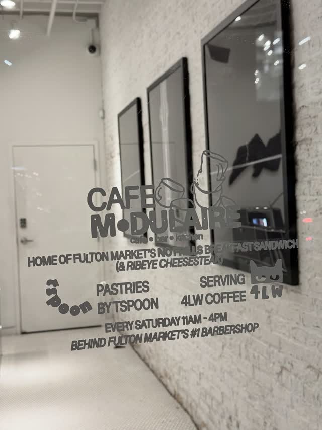 NO FRILLS BABY ;) Cafe Modulaire