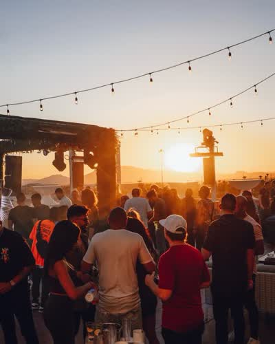 Sunset Club Sundays