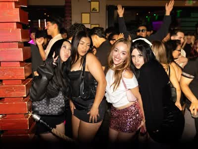 NOCHE DE REGGAETON at TREEHOUSE!!
