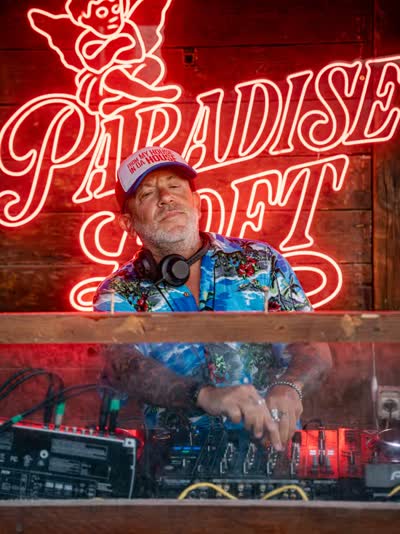 DJ Set e tramonti sul mare