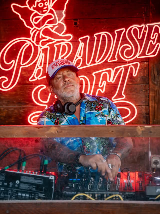 DJ Set e tramonti sul mare