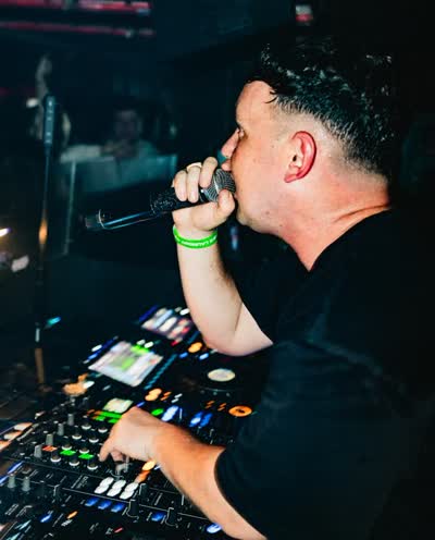 Saturday shenanigans with the legendary @gardnauk + a @triple8ball takeover in the Cave ft. @midas.field 🫶 This Friday we celebrate with @bennyl_dnb for a @shook_crew takeover 🎶 This Saturday we are blessed with a 3 hour set from @jamespepper__ & a digi/ vinyl set by @anthony_galluzzo 🎧