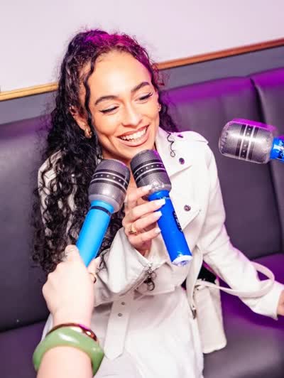 Tonight !! Slow Down is back at Ten Mill Lane🤩 Get ready to sing your heart out to all of your favourite Old Skool RnB & Slow Jamz🎵 We’ll provide the mics and you’ll provide the vocals🎤 FINAL TICKETS & TABLES 📲DM us to book your table 🔗Go to the link in bio for tickets