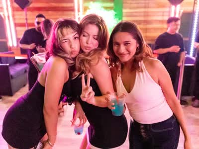 NOCHE DE REGGAETON at TREEHOUSE ROOFTOP