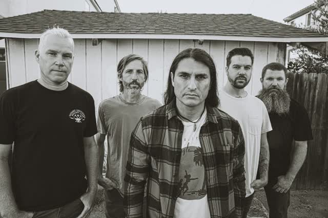 IGNITE a CANCER BATS se valí do Prahy