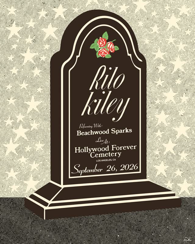 RILO KILEY w BEACHWOOD SPARKS