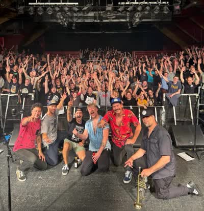 Hamburg was all time 🙌 Dänke @markthallehamburg! Just TWO more! Hannover tonight @kulturzentrumfaust and tomorrow the grand tour finale @so36_club #SSChagrette