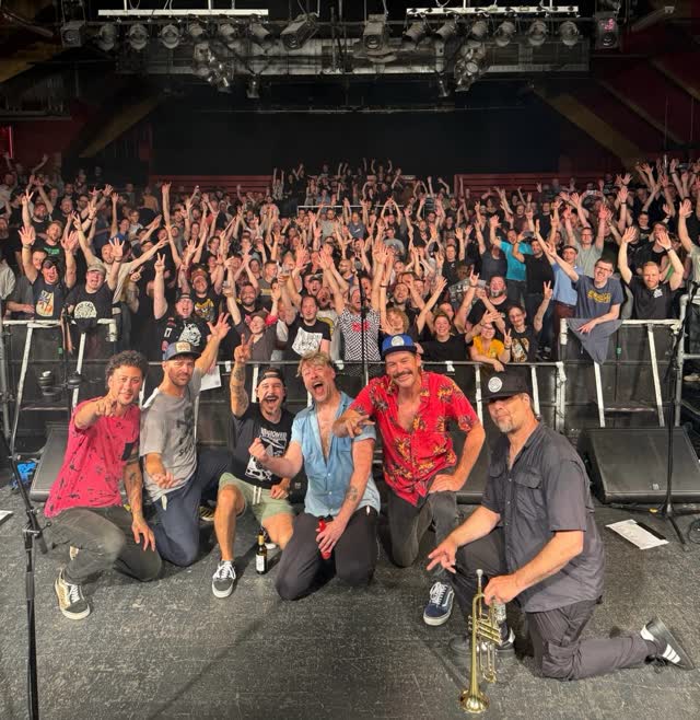 Hamburg was all time 🙌 Dänke @markthallehamburg! Just TWO more! Hannover tonight @kulturzentrumfaust and tomorrow the grand tour finale @so36_club #SSChagrette