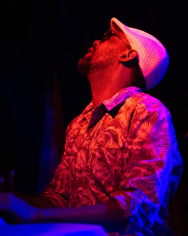 We are at Paris Cat Jazz Club