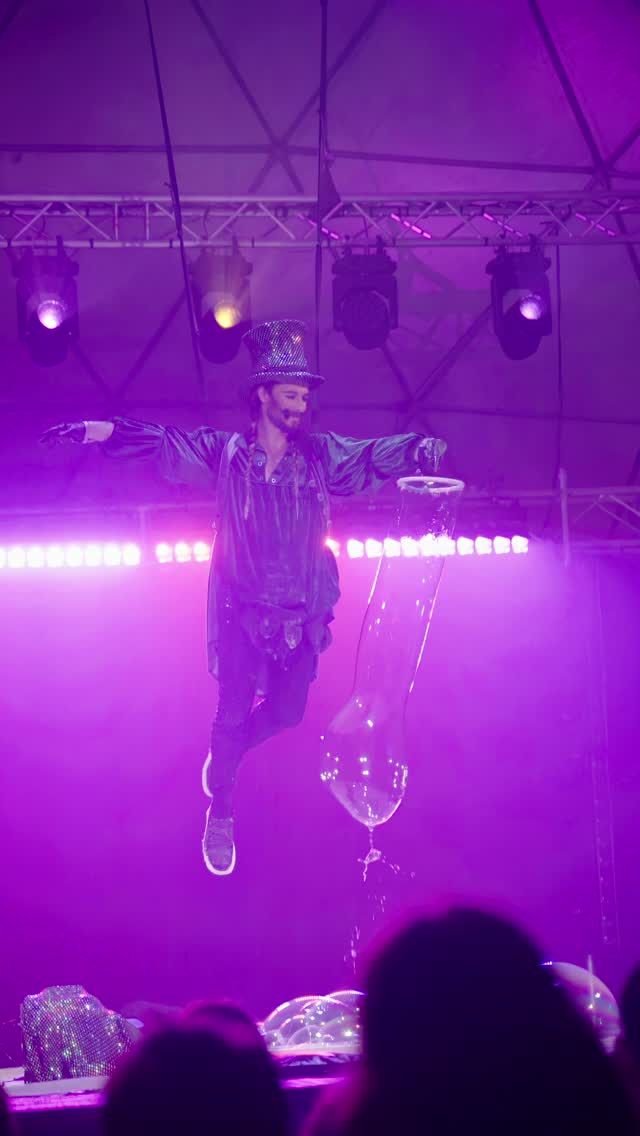 The Flying Bubble Show