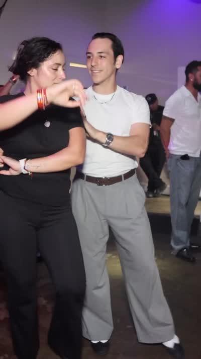 The Salsa Romántica Social