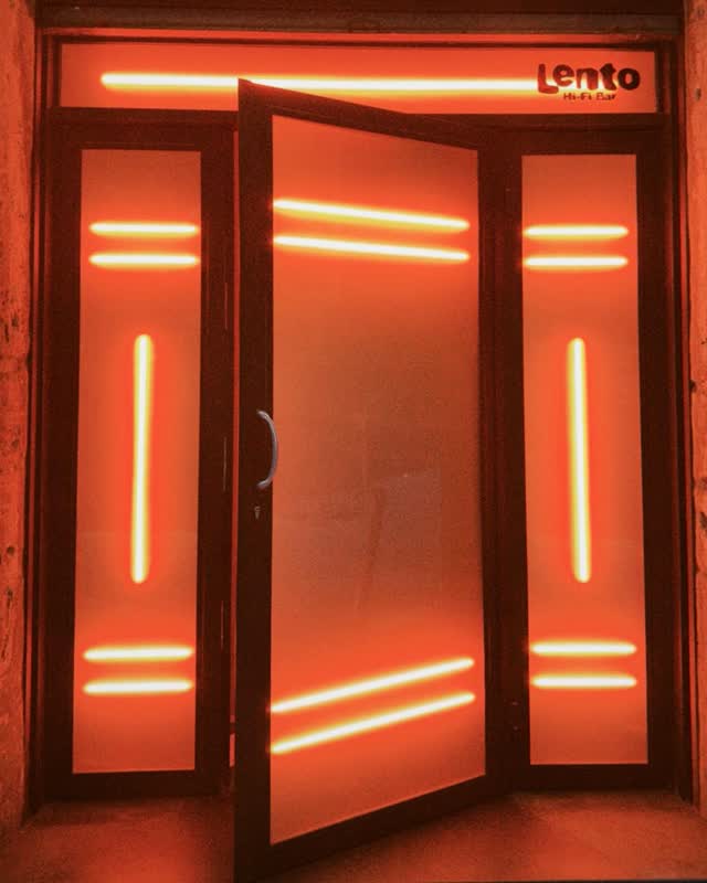 We are #open. Stasera, la prima con @karlove_music dalle 21:00 in consolle