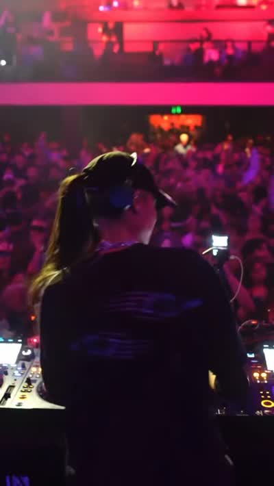 @Linska arrives for her NYC debut on October 18 at @SILOBrooklyn with her dark & driving tech house sound 🔊