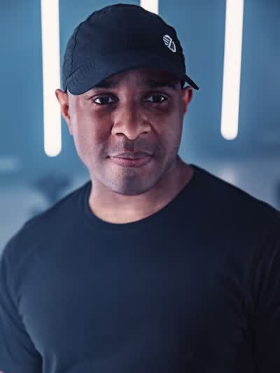 DJ EZ • FRI 13TH NOV