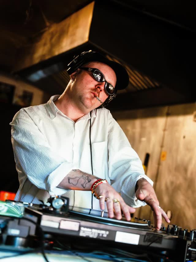 Standard Records arrive at Bricks on Sat 5 Sept and they’re bringing Co-founder of Bizarre Trax B.Love for a ride through electro, house and deep grooves