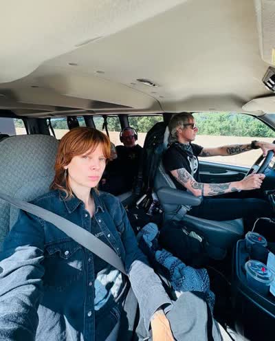 GET IN LOSER! WE’RE GOING TO THE RIVER SHOOK SHOW AT SIBERIA!
