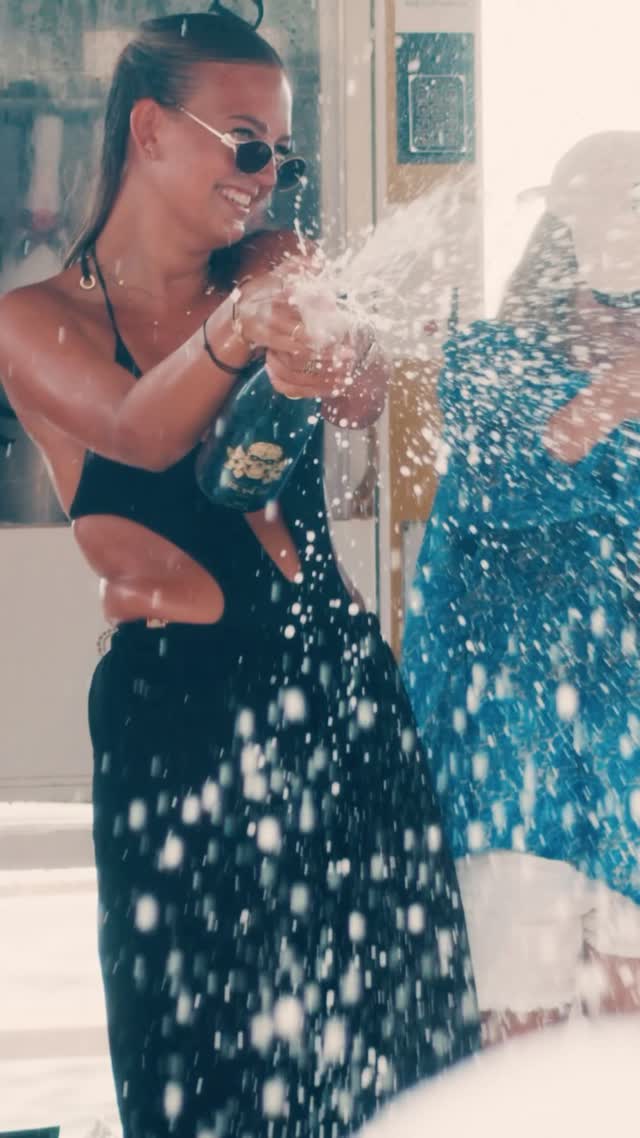 Champagne Parties / Closing Party