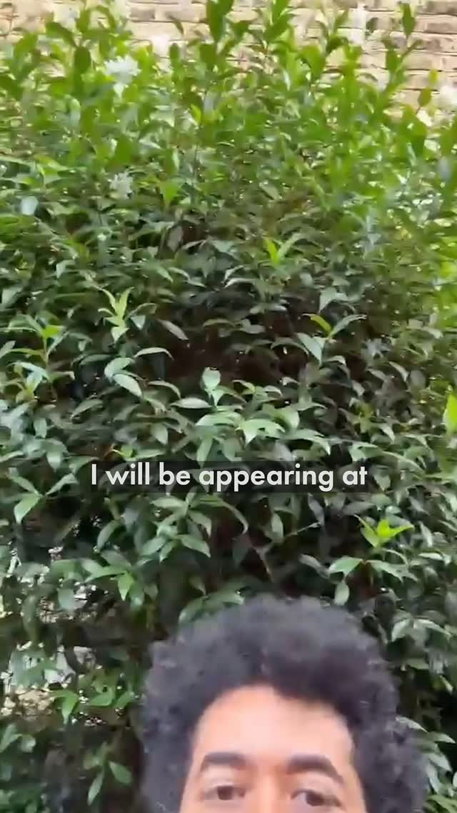 Richard Ayoade Live