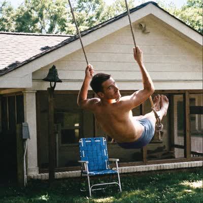 Medium Build's new album "King of Having Fun" is OUT NOW! 👑 Go give it a listen and be sure to grab tickets at the link in bio for his show at #BBNash on NOV 20.