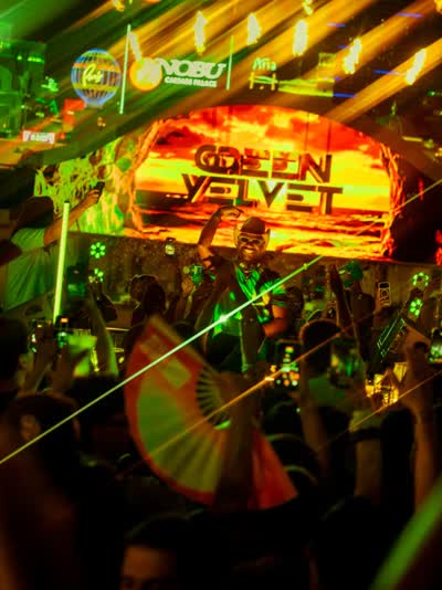 S☀️NDAY FUNDAY with @officialgreenvelvet @omniaskybar