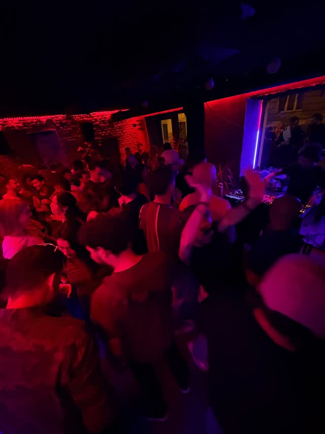 0-800 party