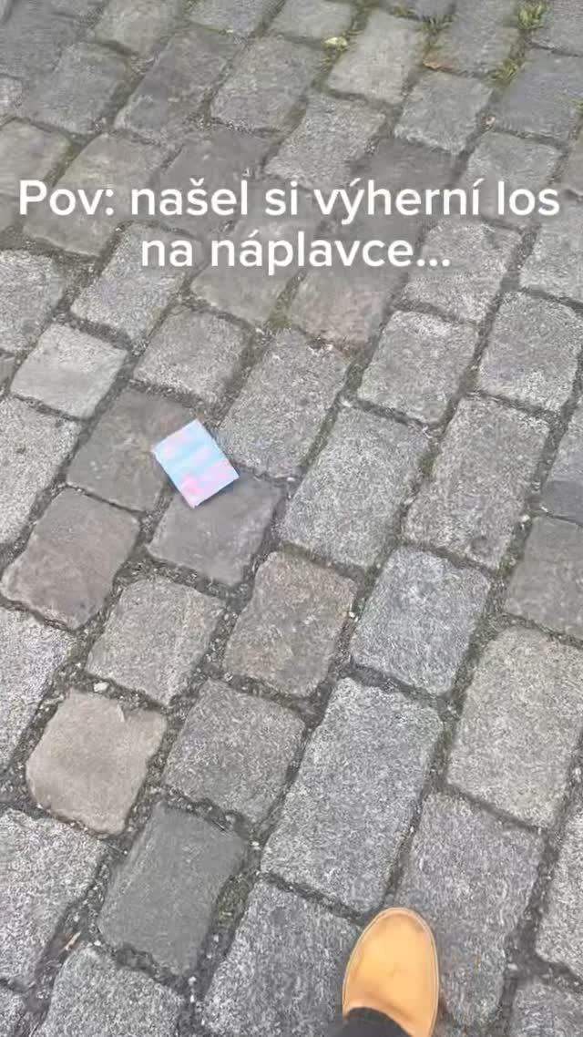 První OFFGROUND