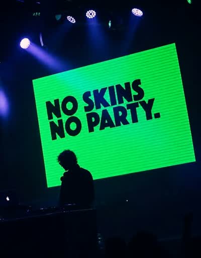 OFFICIAL SKINS PARTY CRYSTAL CASTLES NIGHT