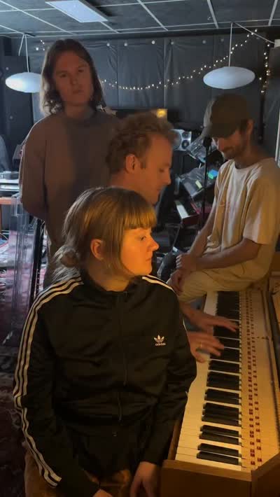 En lille hilsen fra studiet, inden @_____yor indtager Store VEGA den 1. oktober