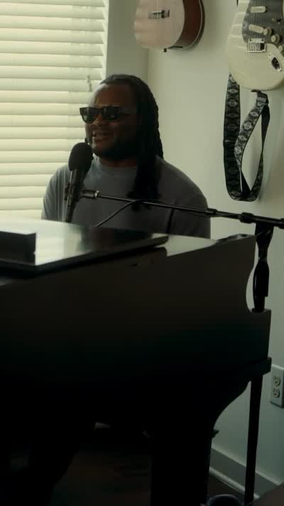 Blessing Offor Live Performance