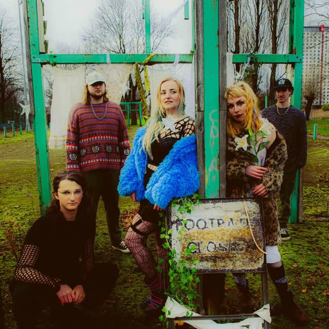BLONDINE live at The Castle Manchester