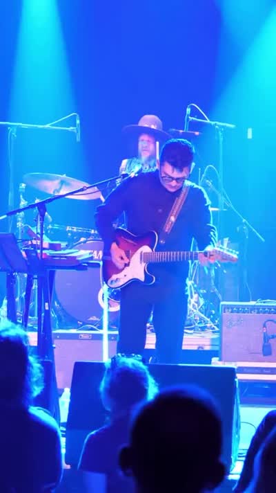 Hear songs from the new album Es Amor live at @DeepEllumArtCo on October 22, with @MoneyChicha opening the night.