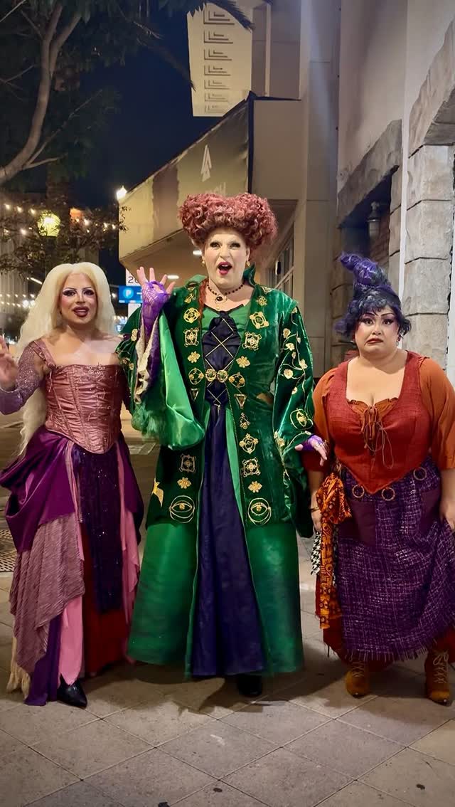 Stepping Into October ..... 💚🧡💜 Your Favorite Witches Return To @hamburgermaryslb Saturday October 10th/Showtime 8pm ♥️ #hocuspocus #thesandersonsisters #popular #october1 #witchvibes