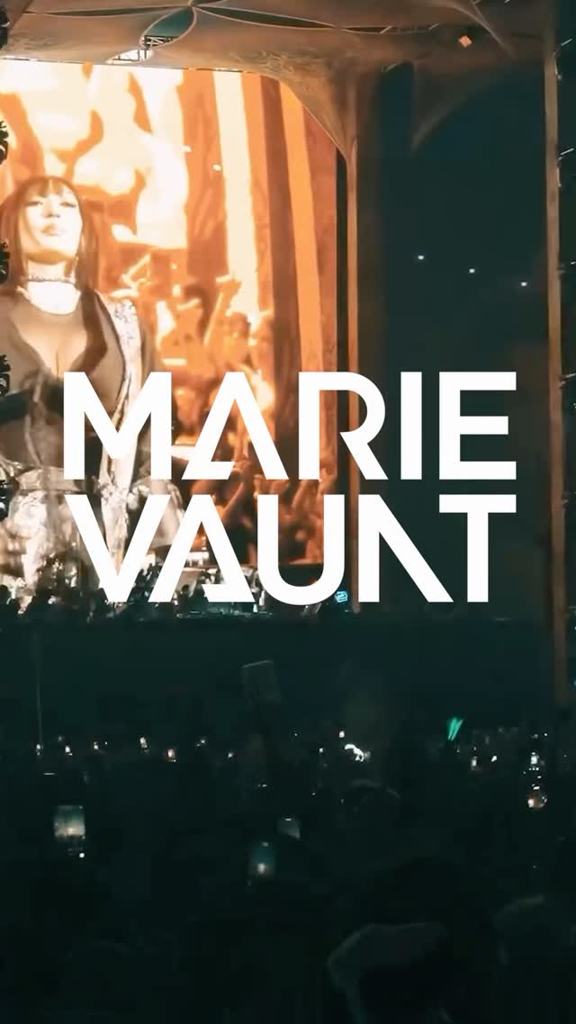 The “Acid Techno Priestess” takes over Harbour.