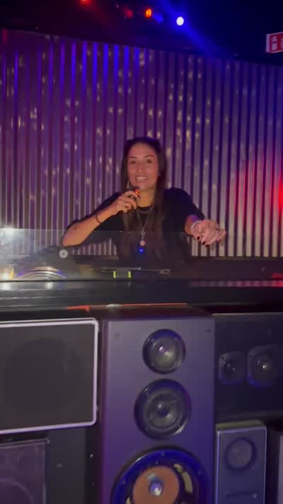 Vintage Radio Dayparty