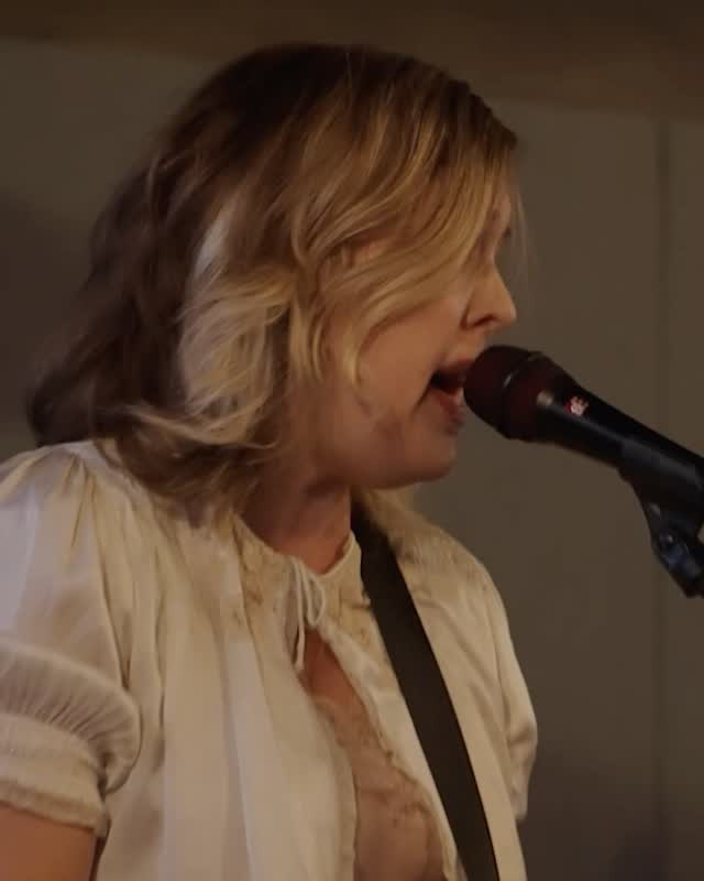 Pioneering riot-grrrl duo @heavenstobetsy1991 are back on stage this fall!