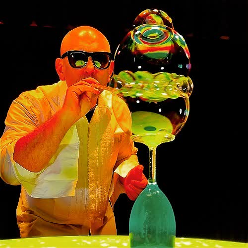 Join World Record Holder and internationally acclaimed Bubbleologist Ray Bubbles for giant bubbles, explosive science, laugh-out-loud comedy and jaw-dropping tricks.