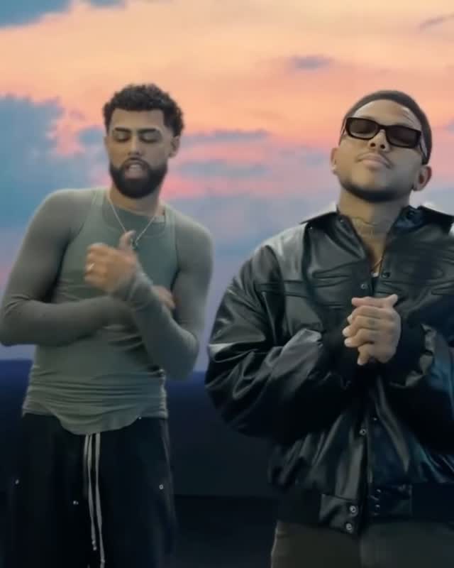 En un mes lo escucharemos completo. Nos vemos el 6 de noviembre en el Royal Center