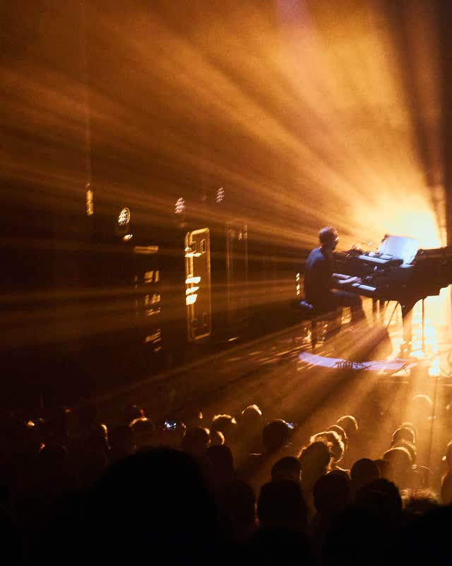 A soaring Hall M 💙 Last night you all seemed mesmerised by @awingedvictoryforthesullen Let’s do it again tonight! Last tickets on Bozar.be