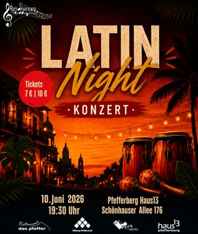Im Rahmen der Jubiläumswoche der @pfefferwerk_stadtkultur findet wieder unser Azubiprojekt „Resonanzen – Internationale Klänge“ statt. Diesmal wollen wir den Sommer unter dem Motto „Latin Night“ willkommen heißen. Mit verschiedenen Künstlern laden wir euch zu einem schönen Sommerabend mit Livemusik ein.