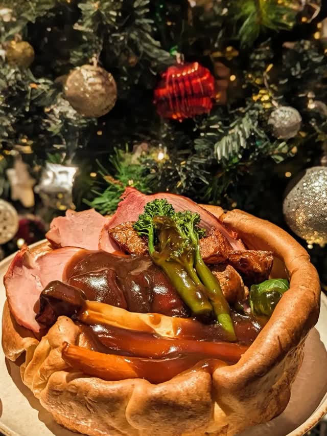 Christmas in July is around the corner, and we’ll be serving up our iconic roasts with our XL Yorkshire pudding every Saturday and Sunday all month long! 🎄🍗 🤤