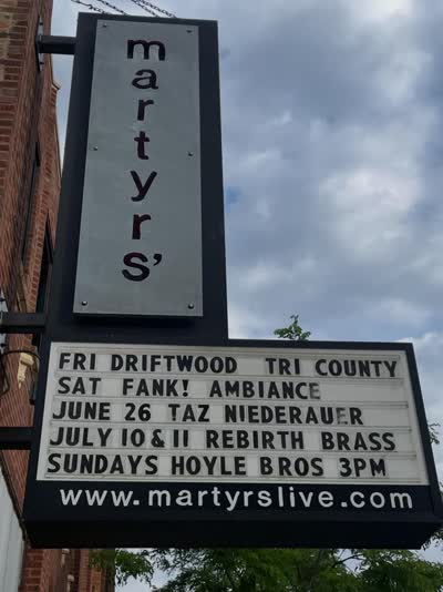 ¡COMING UP! TONIGHT: @driftwoodtheband w/ @tricountyisaband SAT: @fanktheofficial, Ambiance, Grey Morgan SUN: @hoylebrothers 3PM, @pechakucha_chicago 7PM MON: Speaking of Sex WED: @chirpsfirsttime THU: @patowenleary, @docbrownmd, @lawrence_tome_