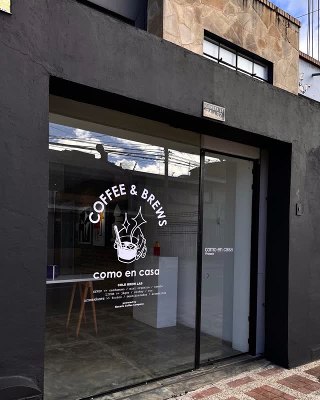 Cold Brews Lab with @rosariocoffeecompany & Art by @ortizarenas and @primario.diseno
