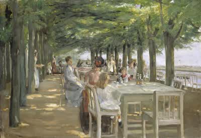 Morgen schon was vor? Sonst erlebe doch mal Kunst mit allen Sinnen per Livestream – morgen Abend sprechen live aus Hamburg und München vier Kunstliebhaber*innen über zwei Meisterwerke von Max Liebermann: der »Münchner Biergarten« (1884) aus der Neuen Pinakothek und »Die Terrasse des Hotel Louis C. Jacob in Nienstedten an der Elbe« (1902) aus unserer Sammlung.