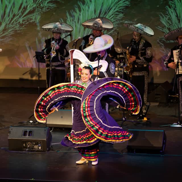 VICTOR VALDES Viva Mexico: Day of the Dead Spectacular