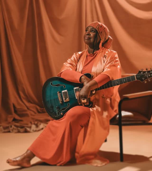 TONIGHT 🎶 Five-time Grammy nominee and 2025 Grammy winner @ruthiefostermusic returns to the Paramount.